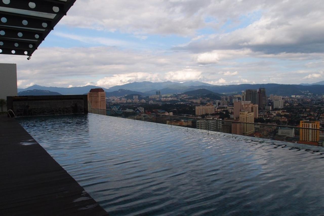 Amazing Rooftop View At Regalia Kuala Lumpur Exterior foto